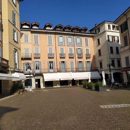 Appartamento Le Rondini Nel Centro Di Интра Екстериор снимка